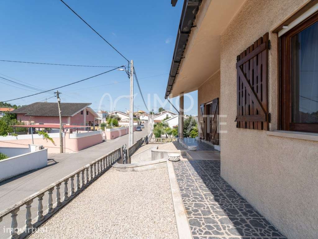 Moradia Isolada T4 Antuzede-45