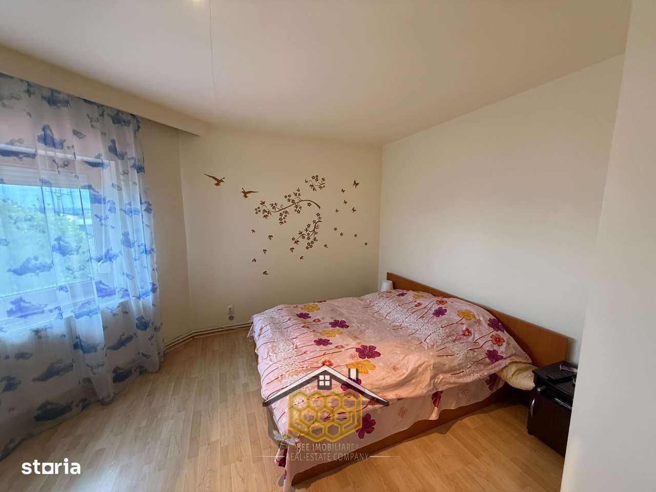 Casa P+1 cu garaj si 950 mp teren in Simnicul de jos - Comision 0%-4