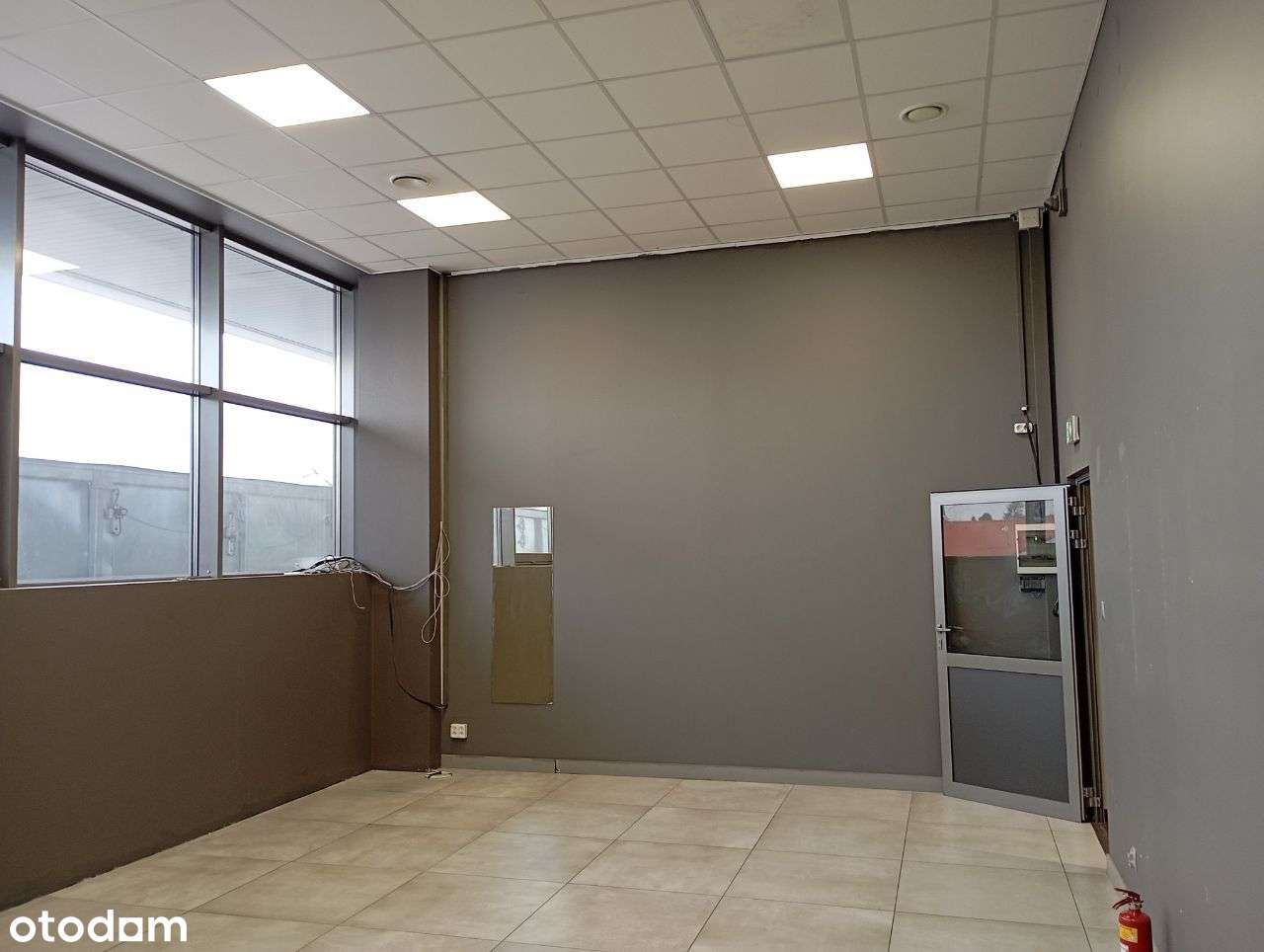 Lokal na piętrze w Parku Handlowym w Radomiu przy ul. Struga - Pełny obrazek: 2/6