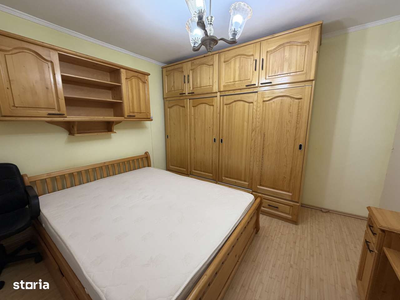 Apartament 3 camere, Mioveni, Robea, et4, mobilat si utilat, 2balcoane-0