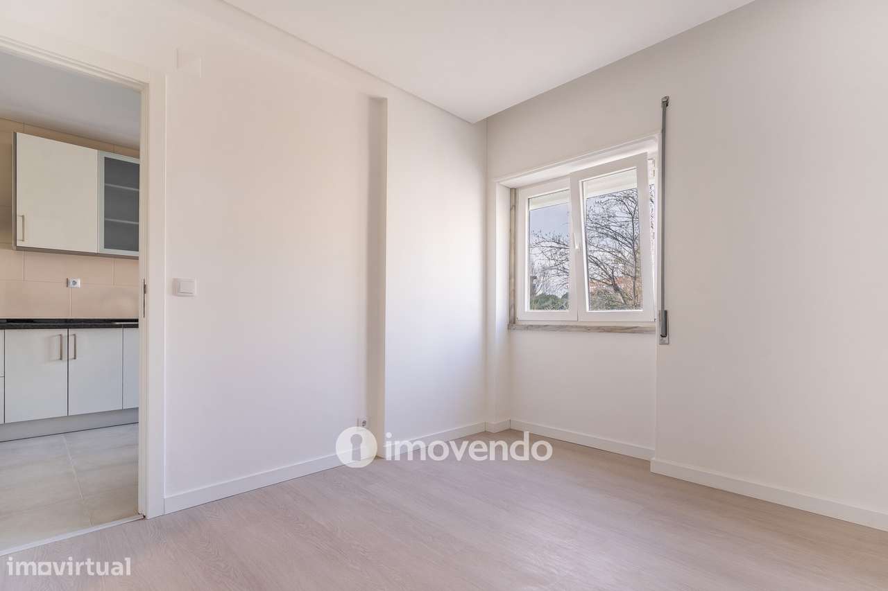 Apartamento T3 remodelado, com cozinha equipada, na Serra das Minas-27