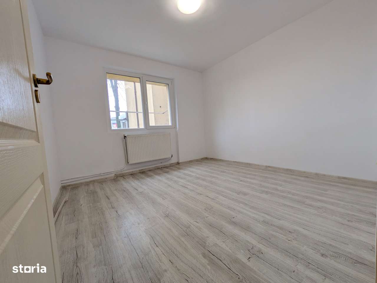 Milcov Pompieri - Apart 2 cam semidec, parter centrala bloc reabilitat-6