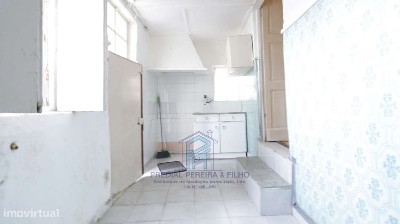 Moradia Térrea para restaurar - Rio Tinto / Areosa-13