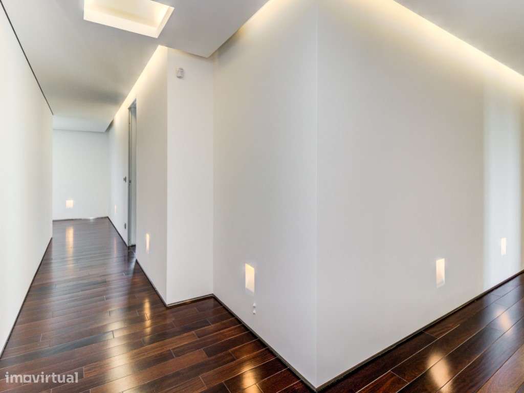 Apartamento T5 + 1 no Condomínio Jardins São Lourenço - Lisboa-16