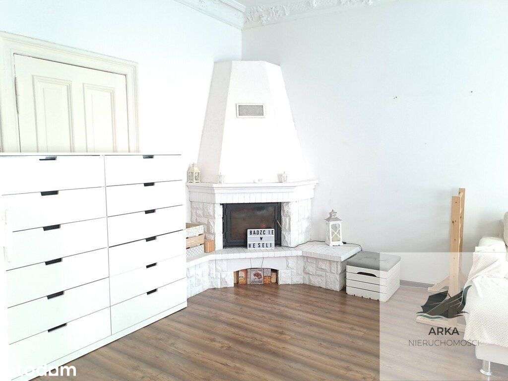 trzy duże pokoje w klimatycznej kamienicy-2