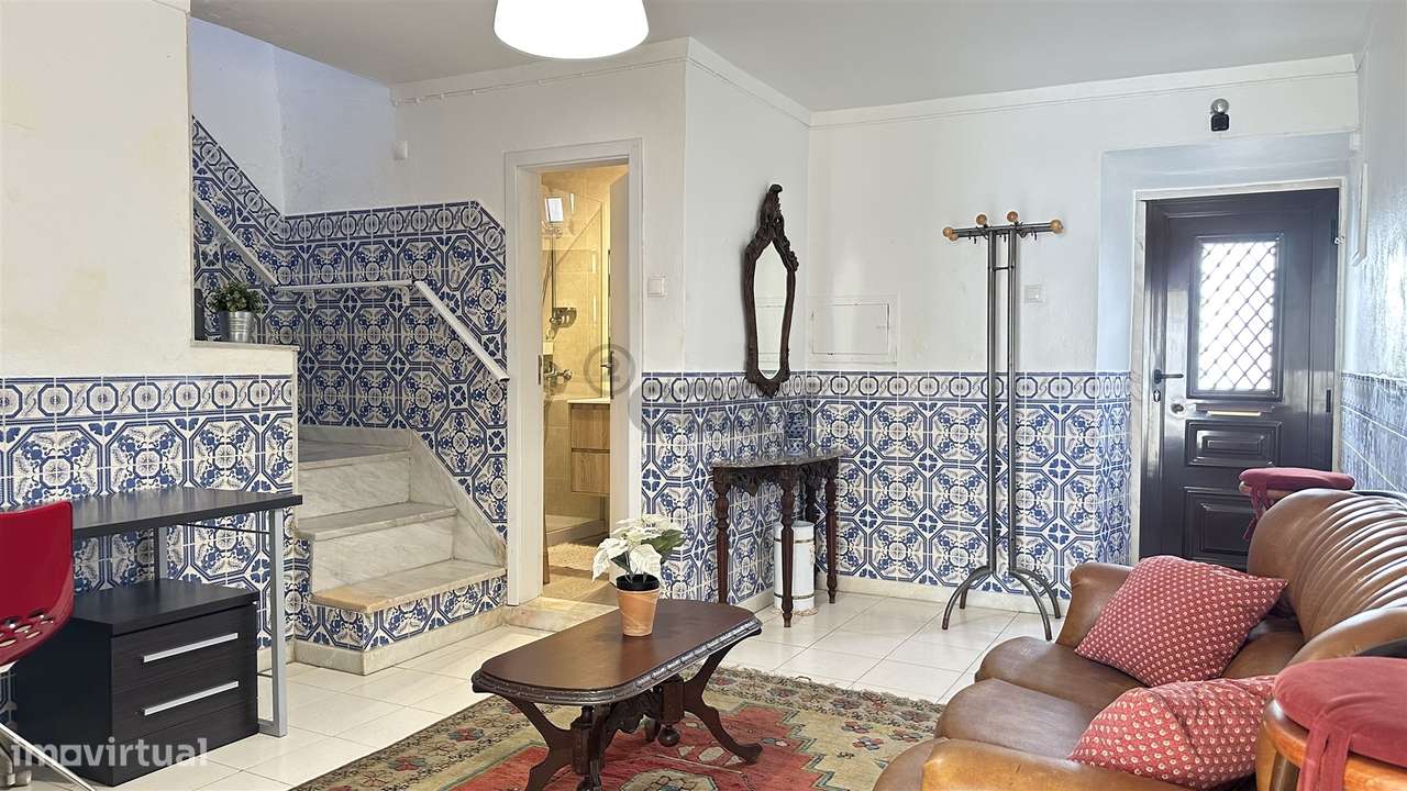 Moradia T2 com projeto de transformação em T3, centro histórico - Grande imagem: 2/26