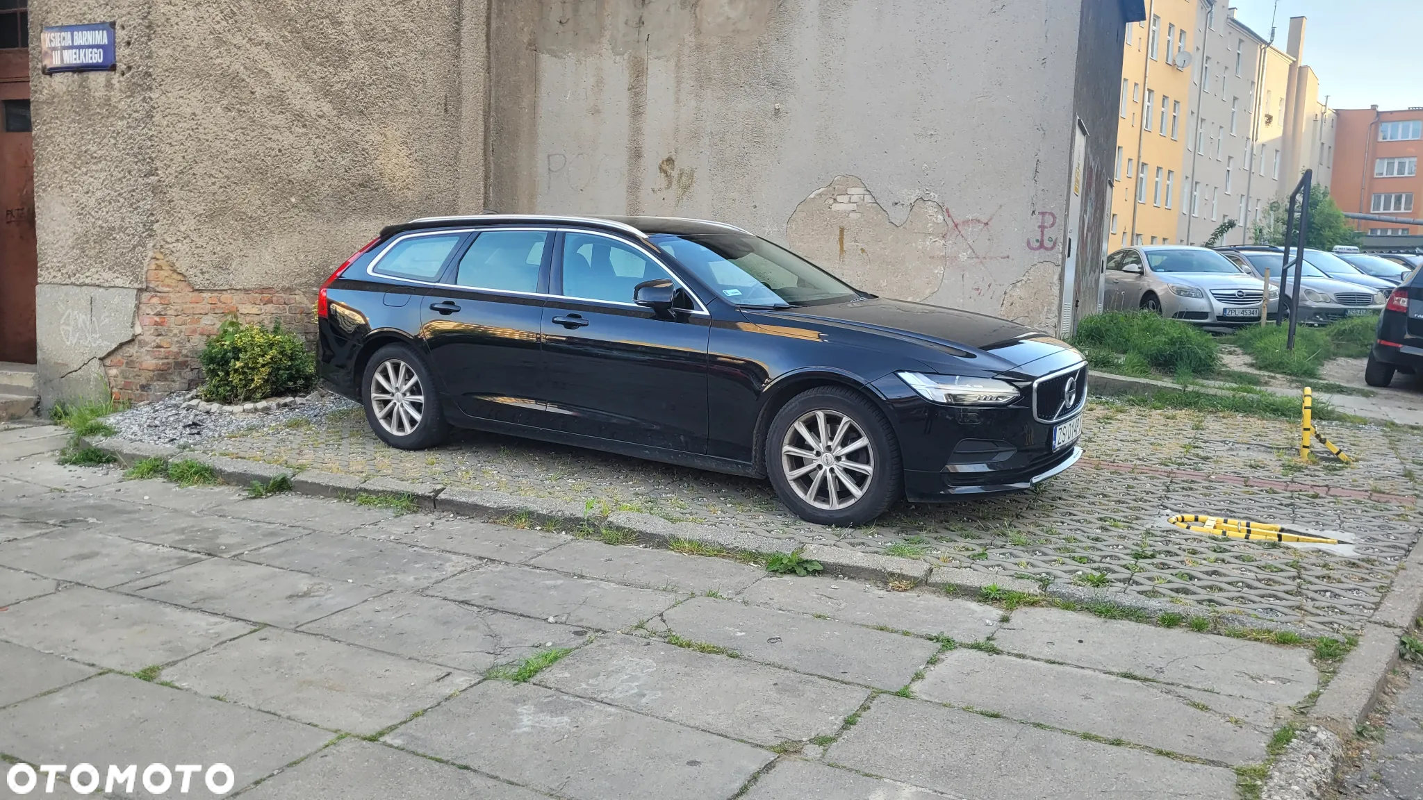 Volvo V90 D4 Geartronic Momentum Pro - 26