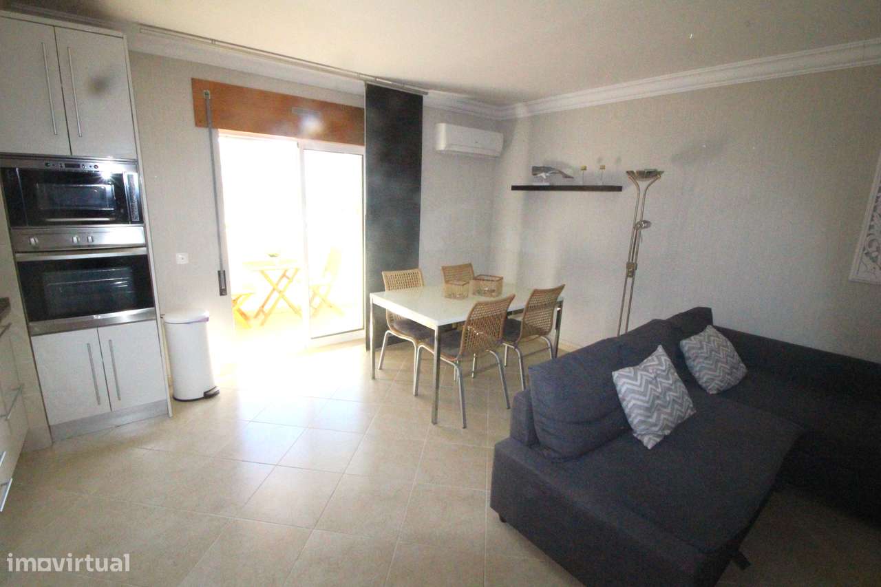 Armação de Pêra T1 Semi-Novo com Piscina, Garagem, 450 mt da Praia-7