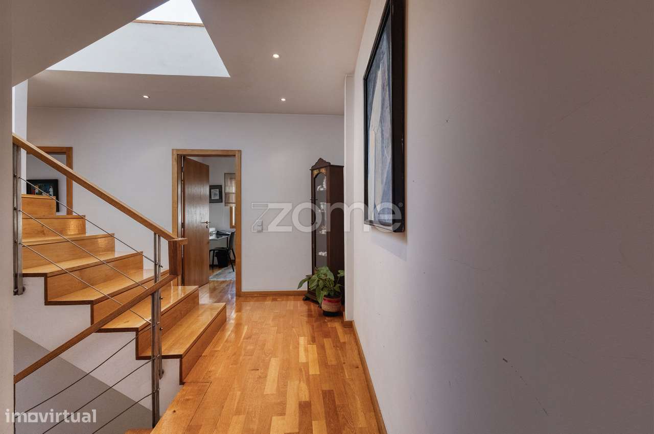 Moradia T4 com 4 suítes, na Rua Gomes Teixeira, Matosinhos-26