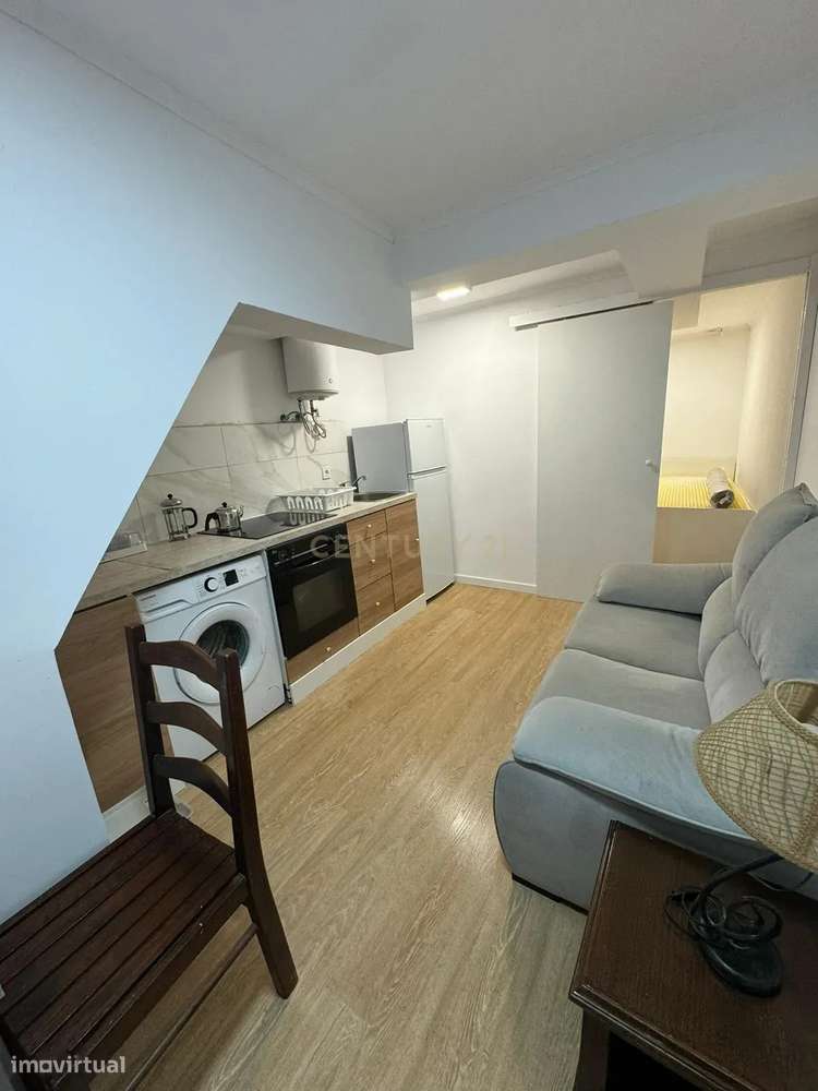 T0+1, renovado, aconchegante, todo mobilado e prático e bem localizado - Grande imagem: 2/10