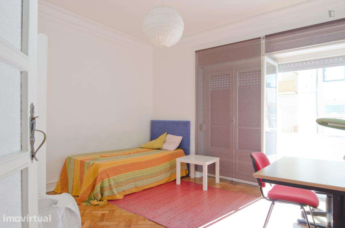 Quarto - localizado em Arroios Lisbon - Grande imagem: 4/6