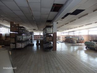 Armazém Industrial Polvoreira - Junto à estrada nacional - Grande imagem: 5/6
