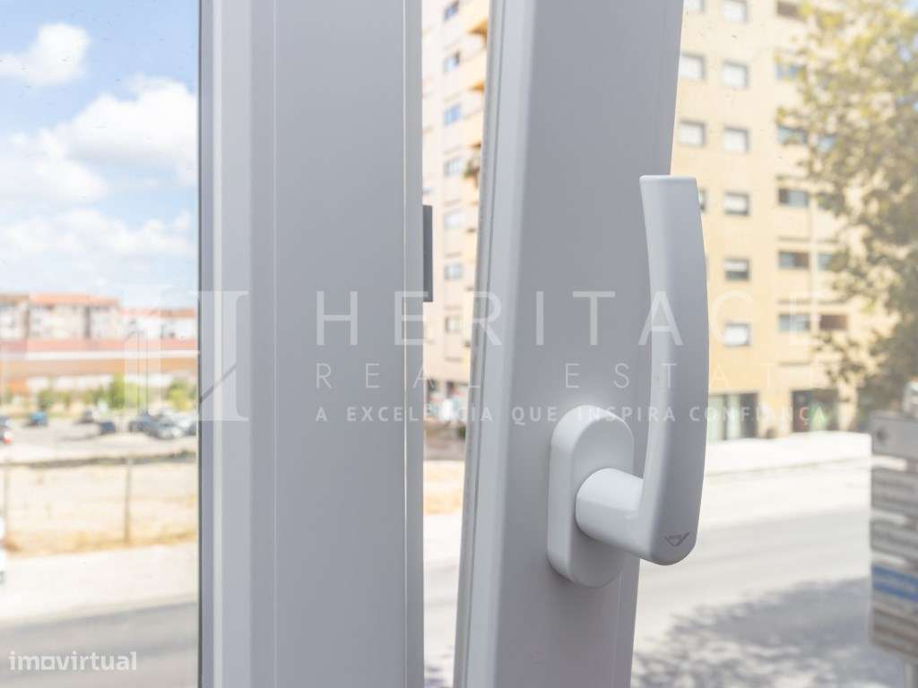 T2 totalmente remodelado na prestigiada Avenida do Bocage-21