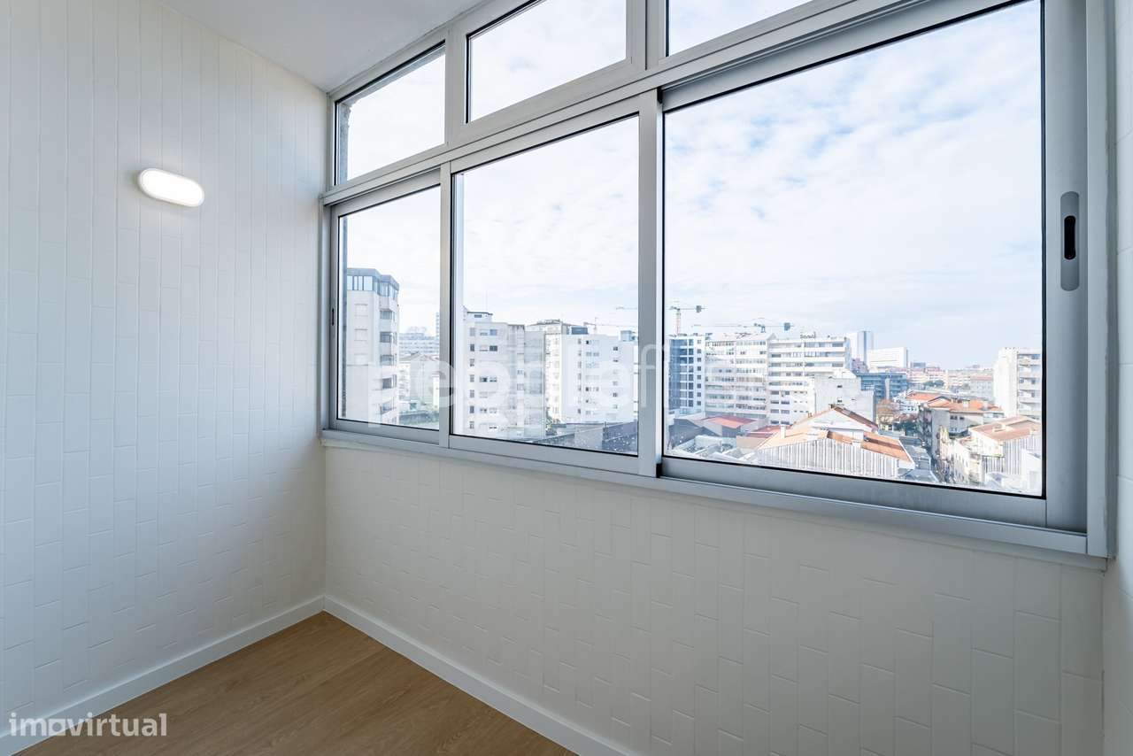 T2 Totalmente Remodelado com Terraço de 65m² e Vista Panorâmica sob...-8