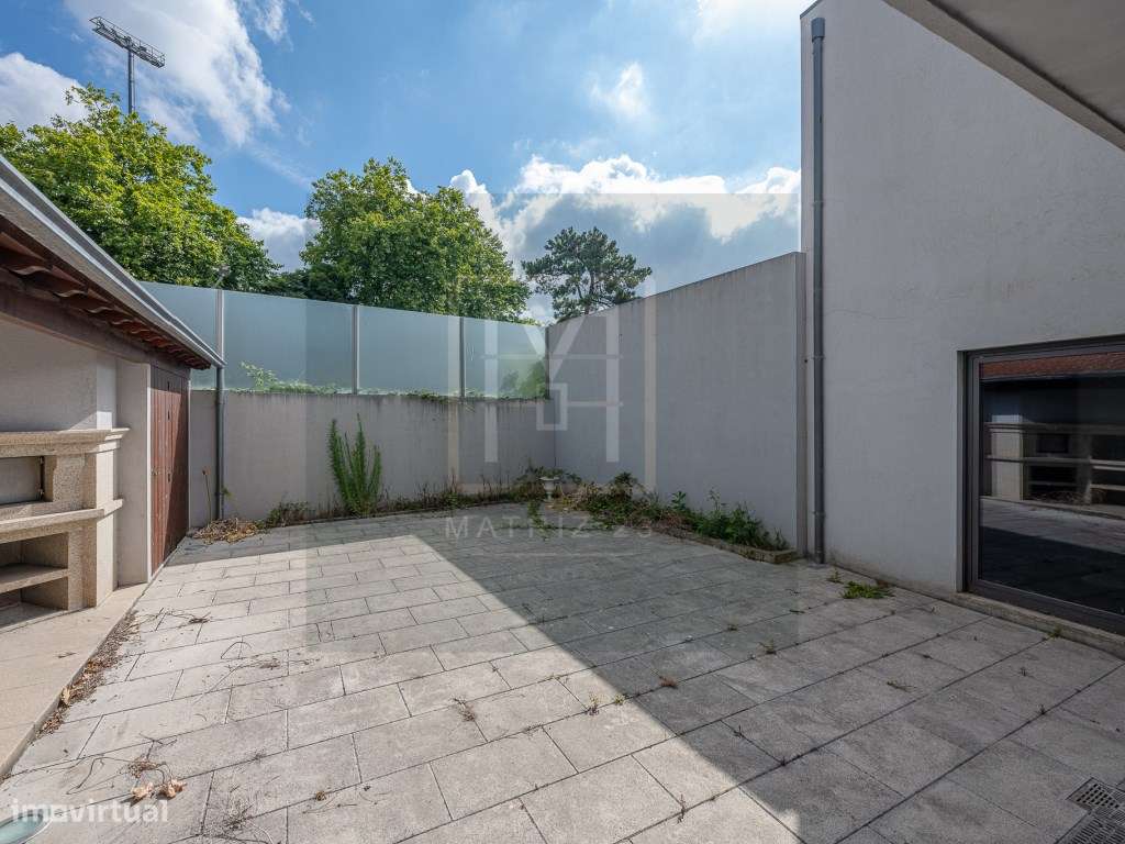 MORADIA T4+1 | 2 TERRAÇOS | LOGRADOURO | GARAGEM | PORTO-26