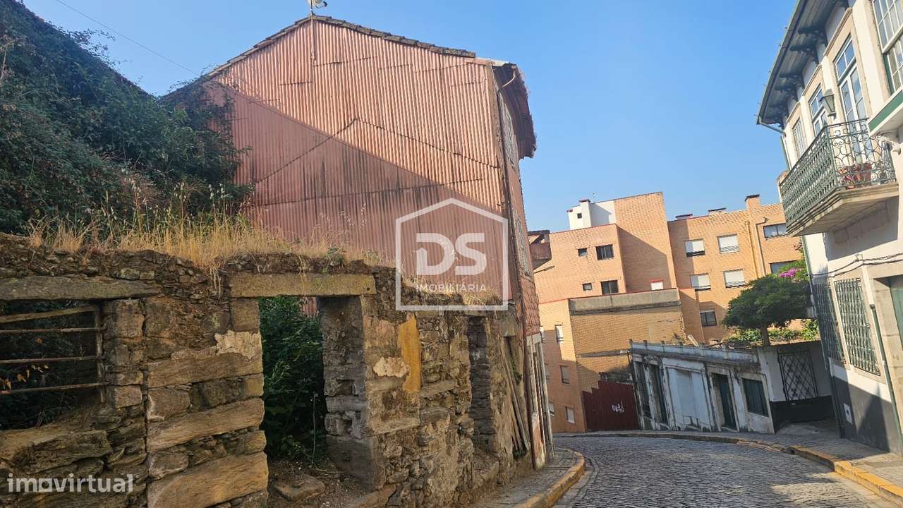 Moradia em Banda T7 Venda em Peso da Régua e Godim,Peso da Régua-2