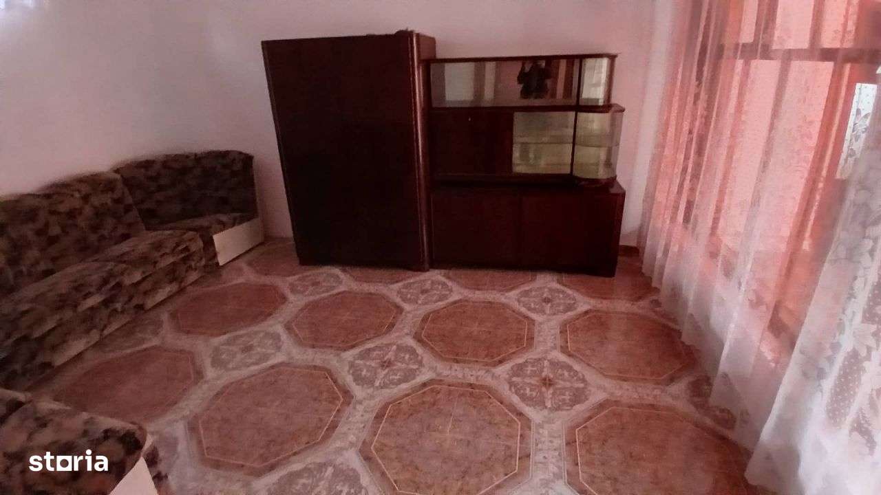 Comision 0 - Casa cu 2 corpuri in Paltinis-11