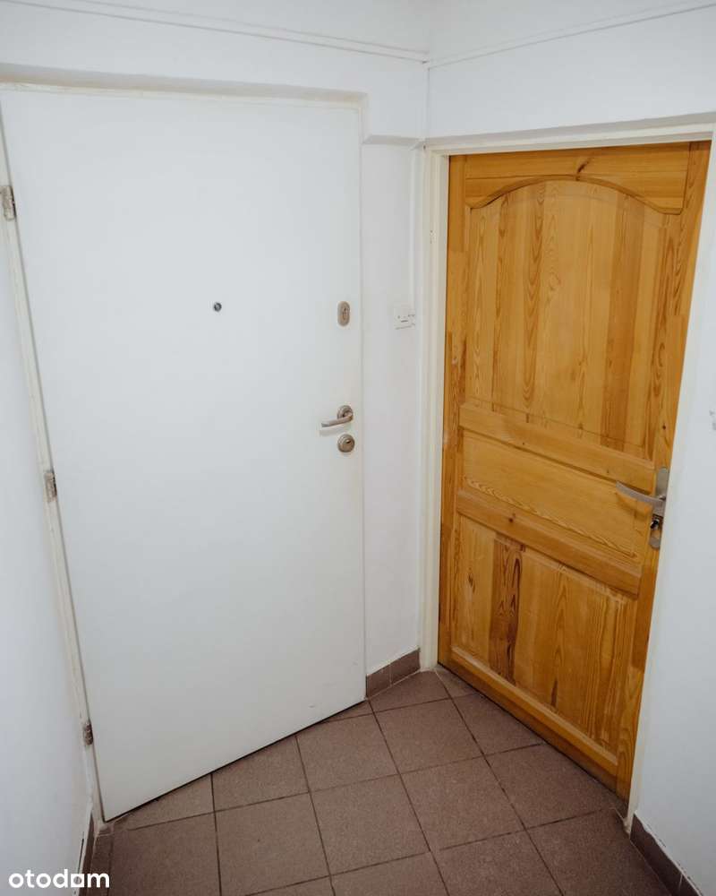 Zgierski Unikat: 2 mieszkania za jednymi drzwiami!-18