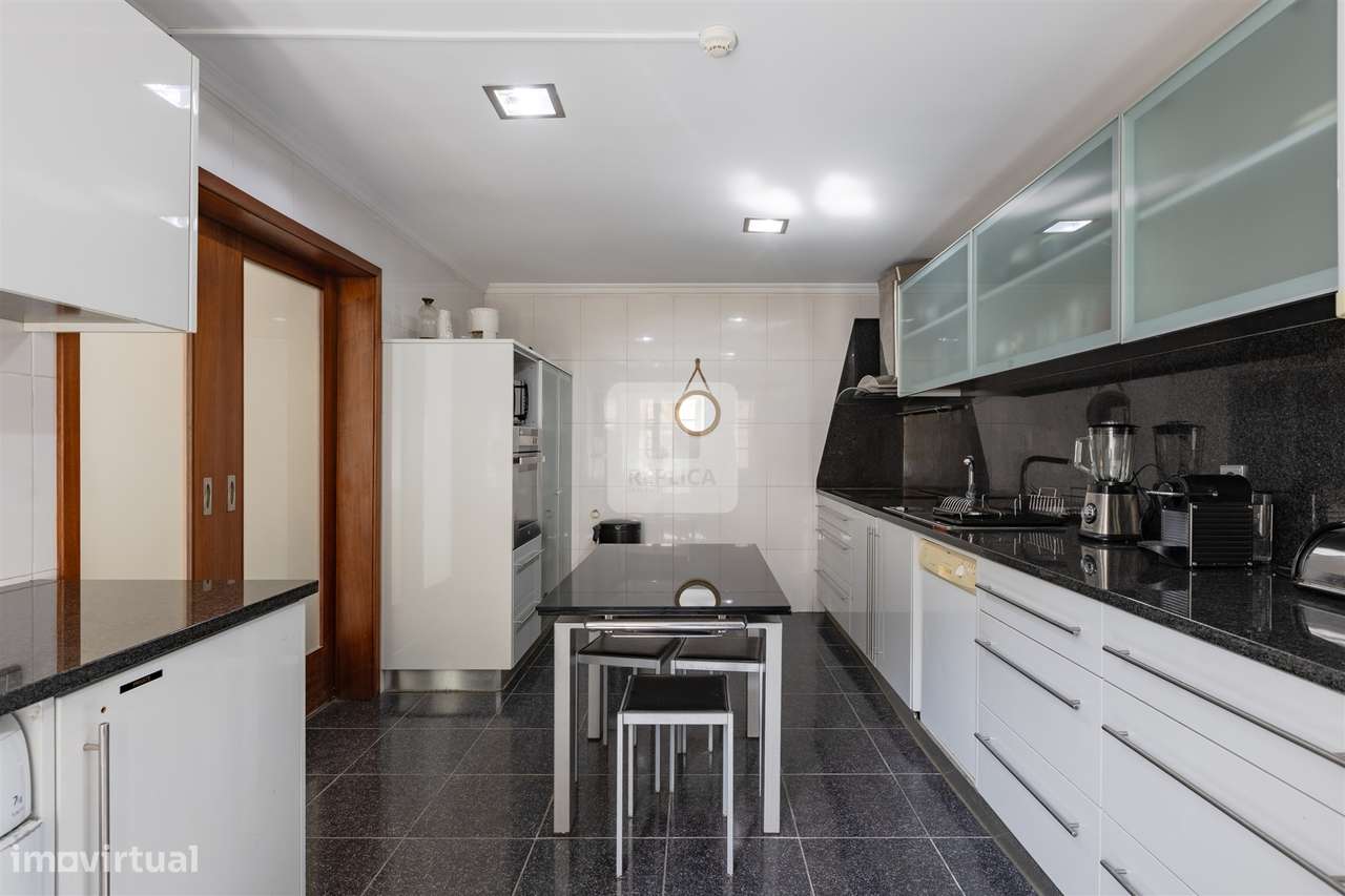 Moradia T3+1 Mobilada  com Vistas para Rio Douro-9