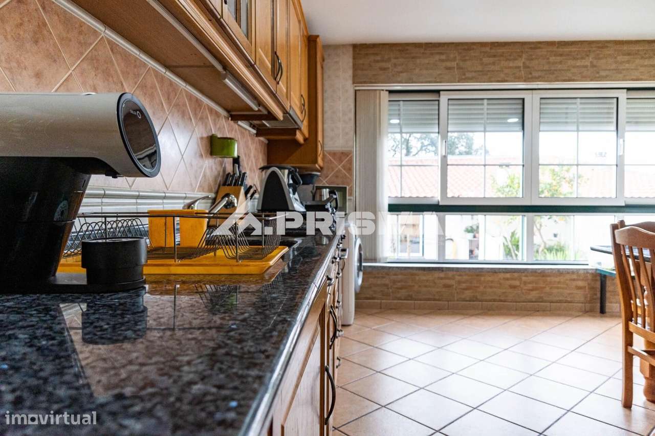 Duplex T3 com Terraço em Alcains – Casa Ideal para Quem Procura Espaço-19