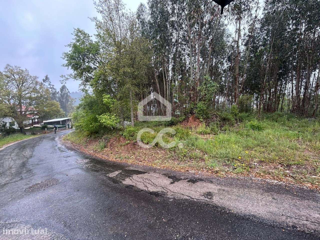 Terreno com 5400 m2 com viabilidade de construção, localizado junto à - Grande imagem: 5/16