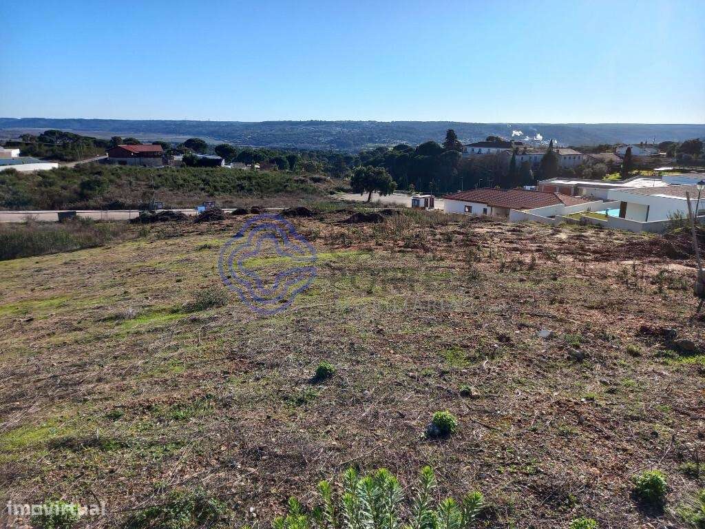 Lote de terreno para construção próximo de Constância no Centro de Por-15