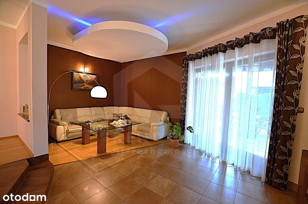 Wyjątkowy dom z atrium-7