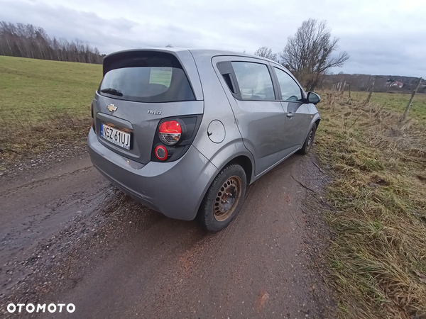 Chevrolet Aveo T300 Cały na części - 3