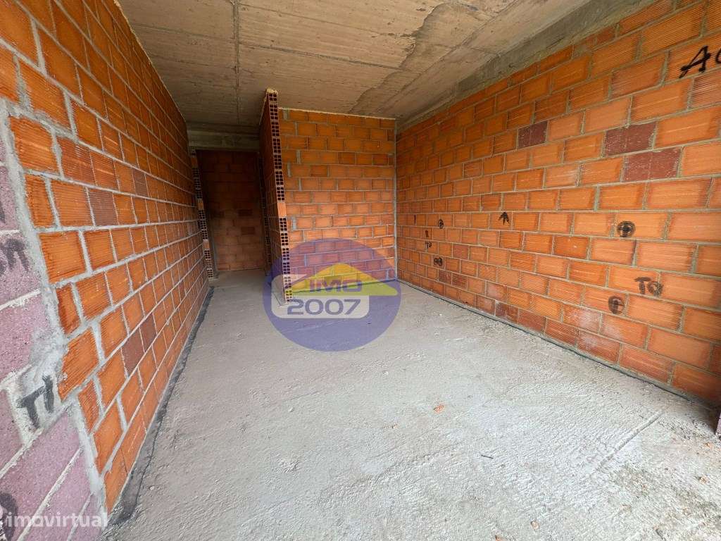 Apartamento T2 em Argoncilhe-5