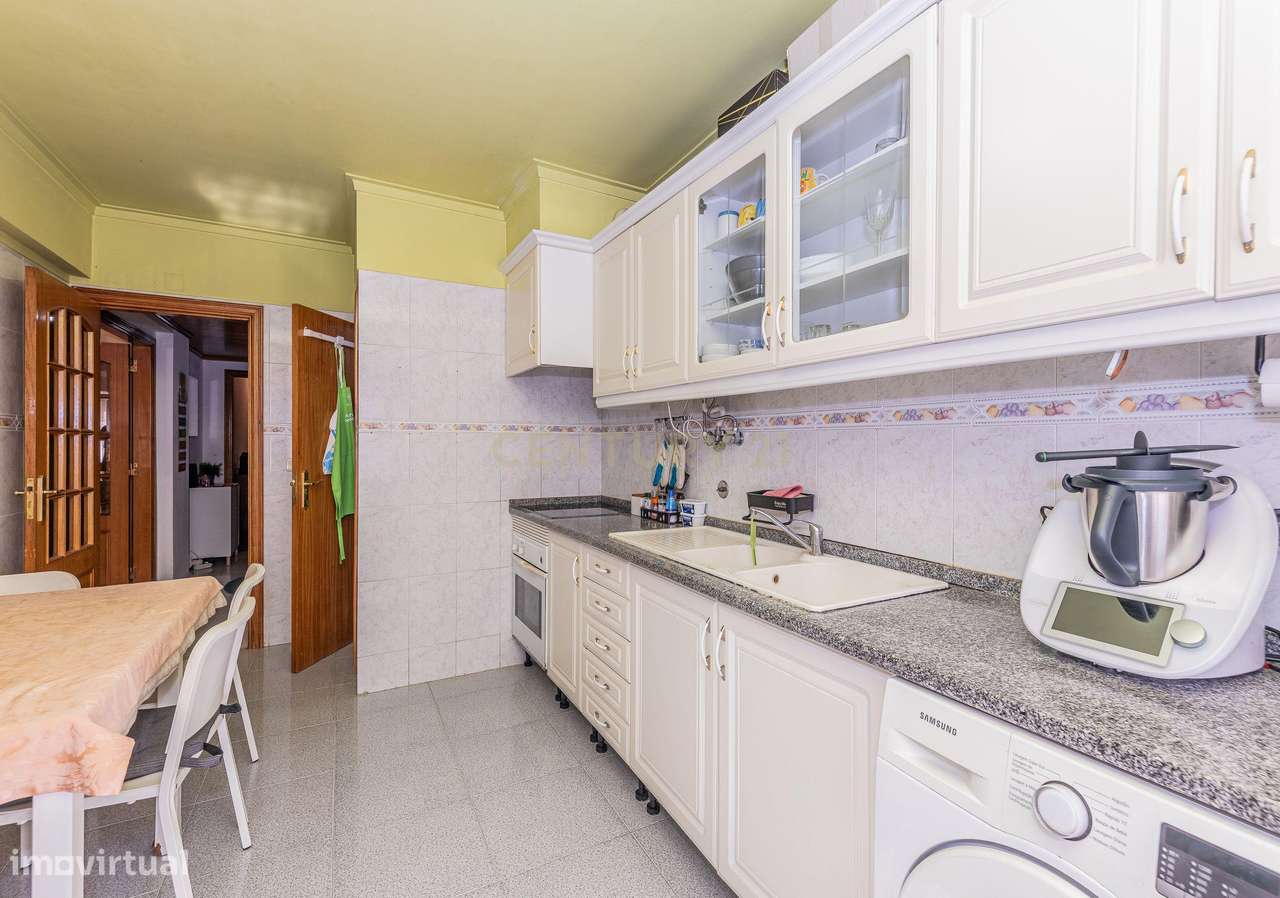 Apartamento T3 em S. Marcos/Cacém com Arrecadação-12