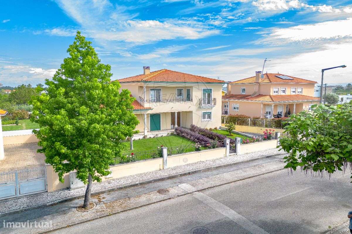 Moradia T5 para venda - Grande imagem: 3/16