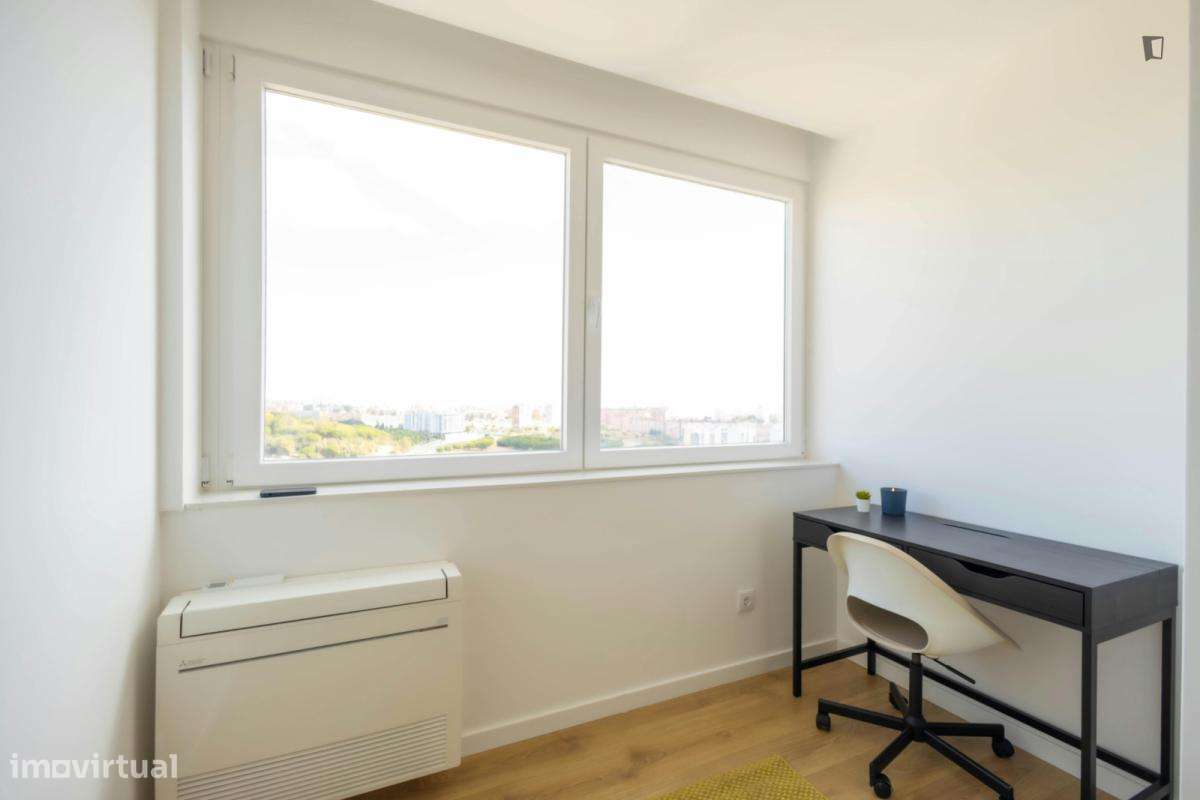 Quarto - localizado em Olaias Lisbon - Grande imagem: 4/9