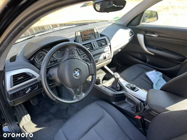 BMW Seria 1 114i - 8