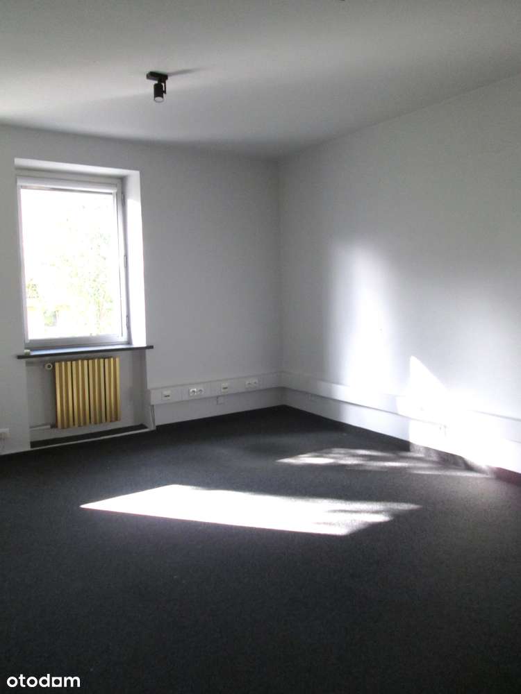 Budynek biurowo-usługowy z pozwoleniem na budowę 5 lokali mieszkalnych-2