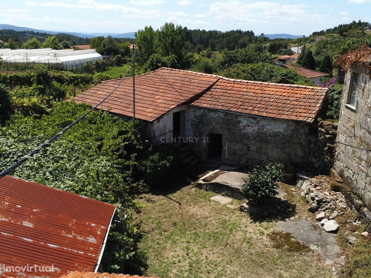 Casa Pedra com Terreno e agua poço na Povoa de Lanhoso