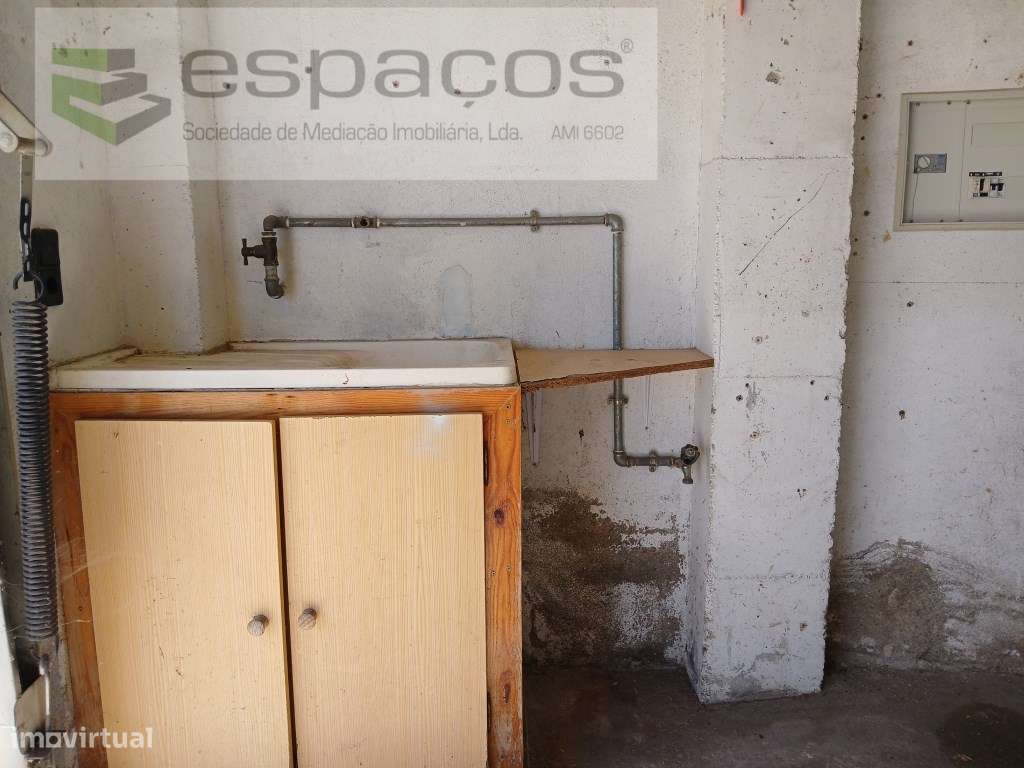 Garagem para o exterior, Castelo Branco - Grande imagem: 3/4