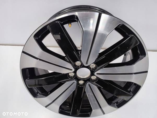 FELGA VOLVO XC40 XC60 7,5x19 ET 50,5 32358728 - 2