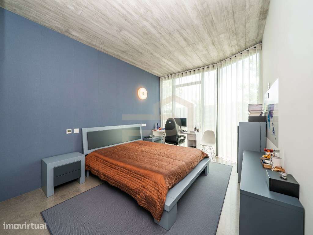 Exclusiva Moradia de Luxo com Design Contemporâneo-38