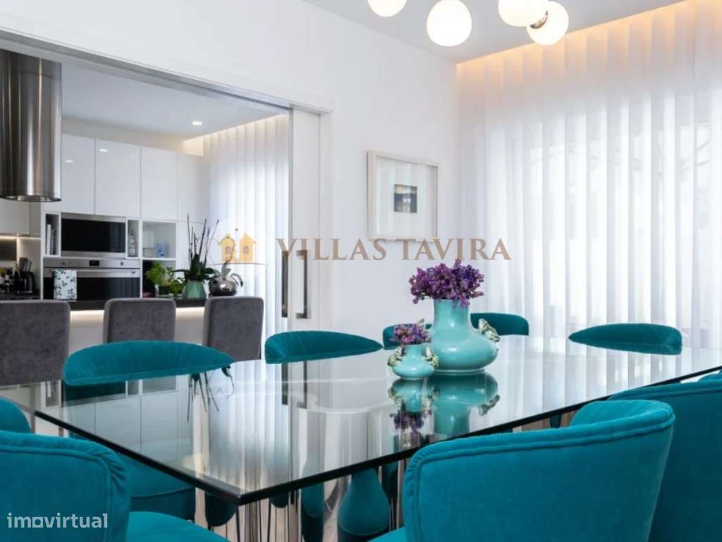 Moradia T3 de Luxo com Piscina, Vista Mar e Acabamentos Premium-12