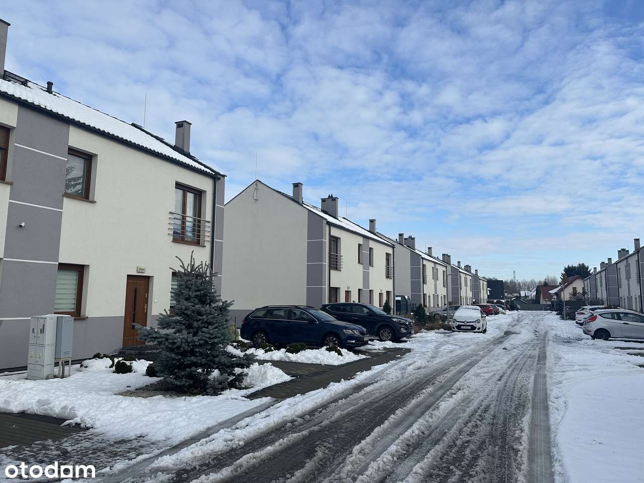 Przestronna nieruchomość w Dąbrowie przy ul. Granicznej-0