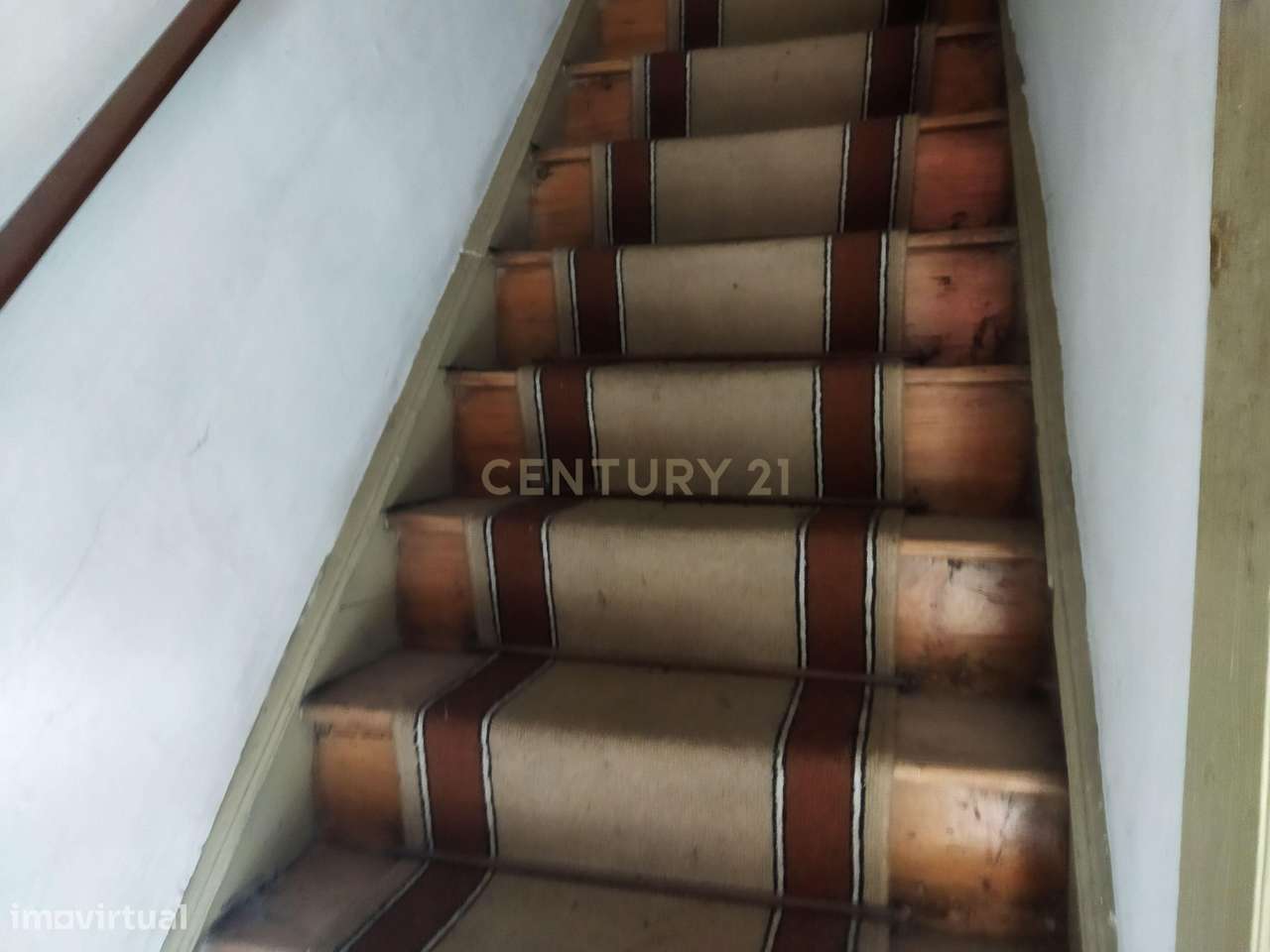 Moradia T3, reconstrução, em Escalos de Baixo, Castelo Branco - Grande imagem: 3/8