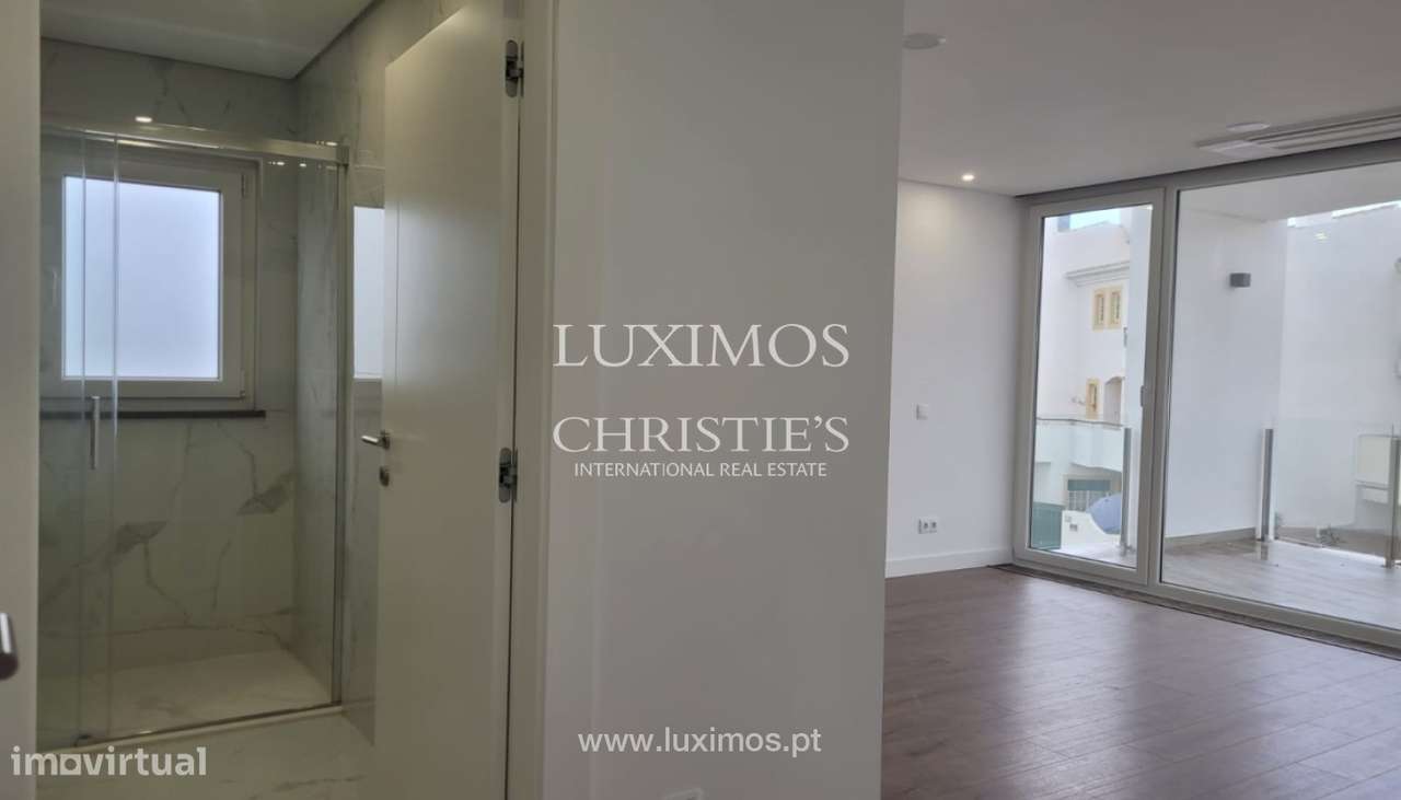 Moderna Moradia T4, com piscina, para venda em Lagos, Algarve - Grande imagem: 4/18