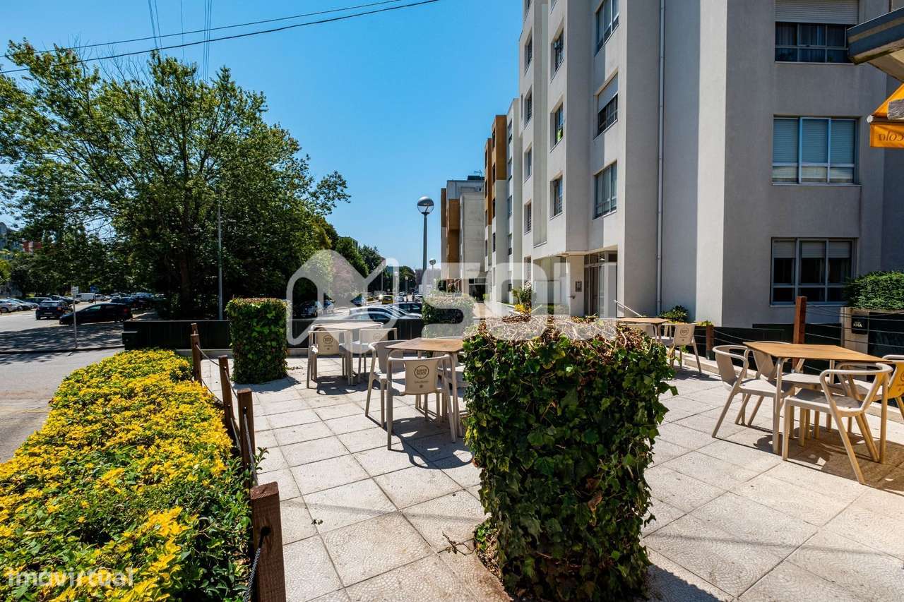 Restaurante/Bar na Senhora da Hora em frente ao metro - Grande imagem: 5/24