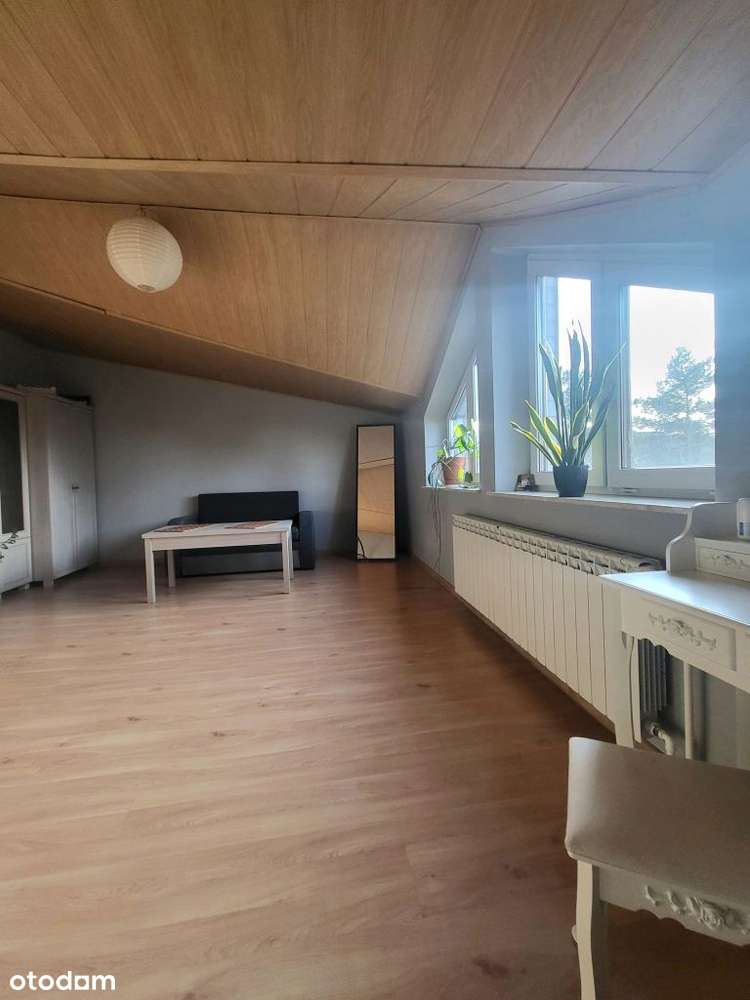 Piękny dom z dużą działką w Ostrowcu Świętokrzyski-2