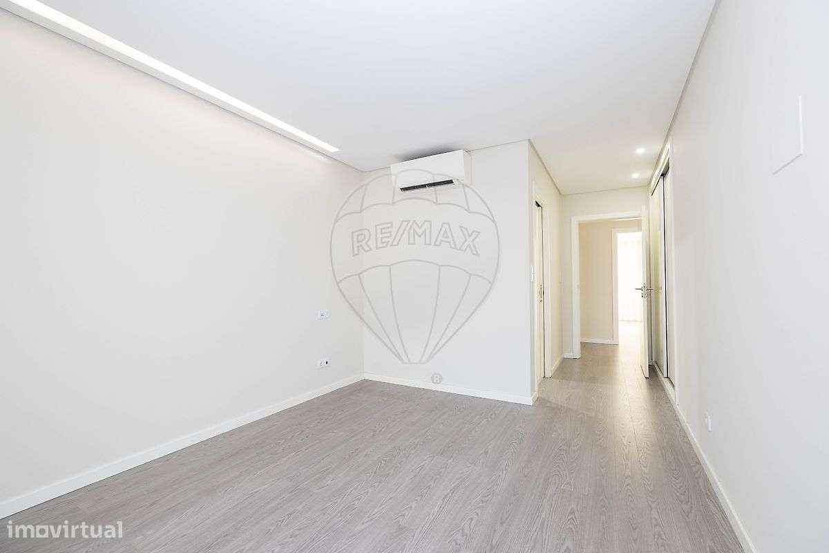 Apartamento T2 para arrendamento - Grande imagem: 2/27