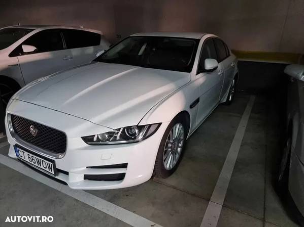 Jaguar XE 2.0 Portfolio - 6