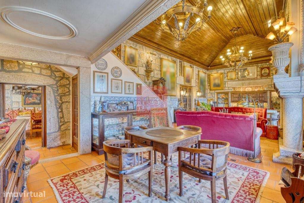 OPORTUNIDADE! Quinta centenária com quase 5000m2 - Grande imagem: 4/37