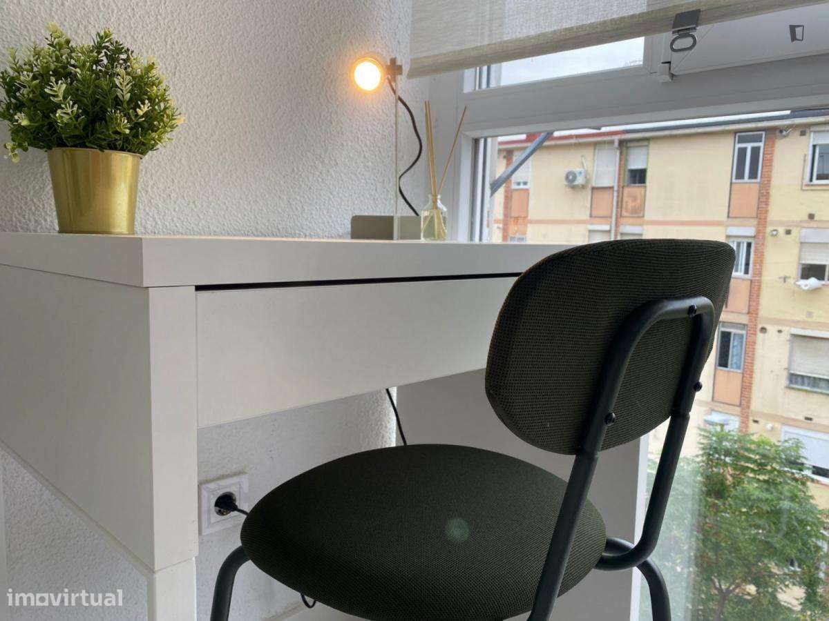 Quarto - localizado em Estrela Lisbon - Grande imagem: 4/32