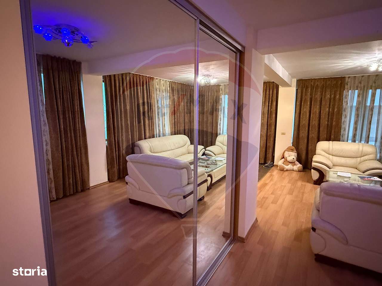 VANZARE Apartament cu 3 camere in zona Voluntari-18