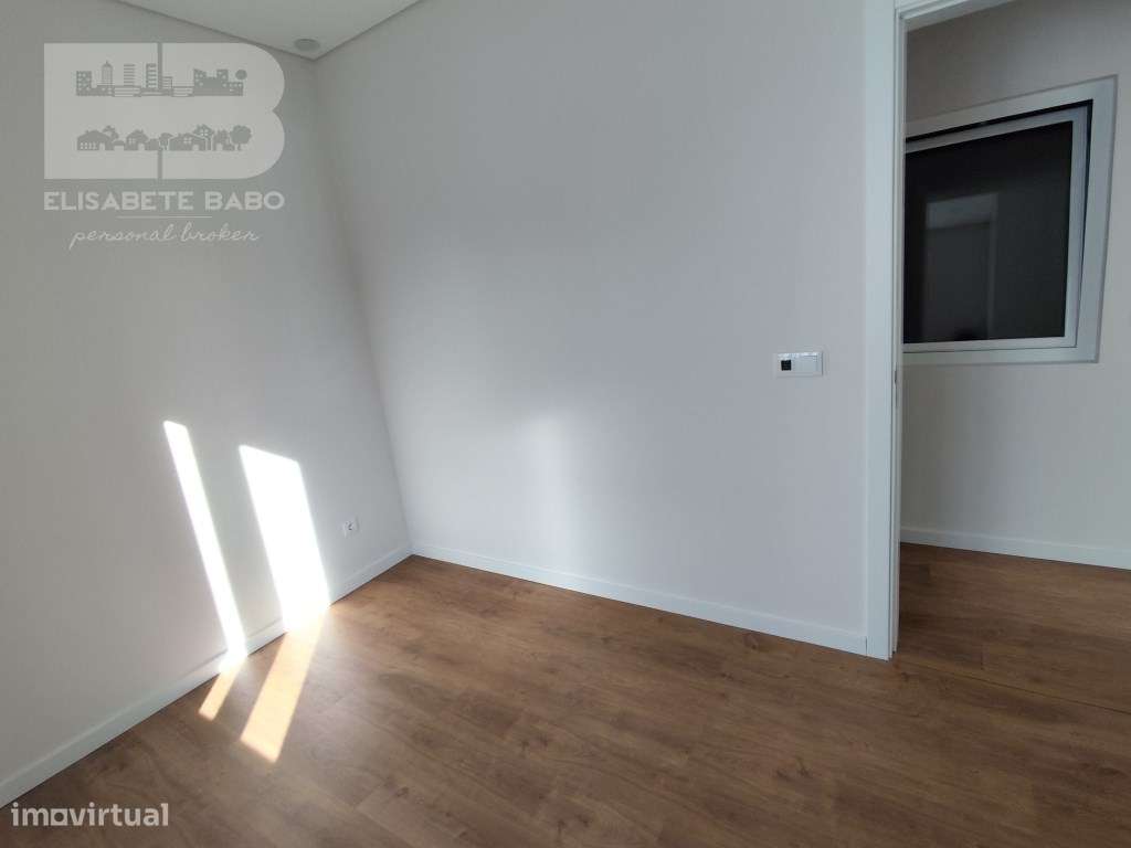 Fantástico apartamento T2+1 no Centro do Montijo-11